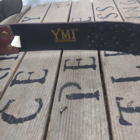 3/$20 YMI Jeanswear Brown & Brass Belt - Picture 4 of 5